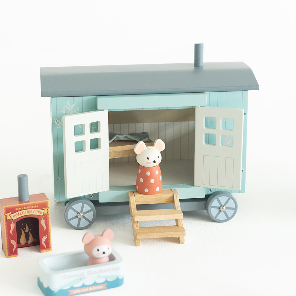 Why we love role play