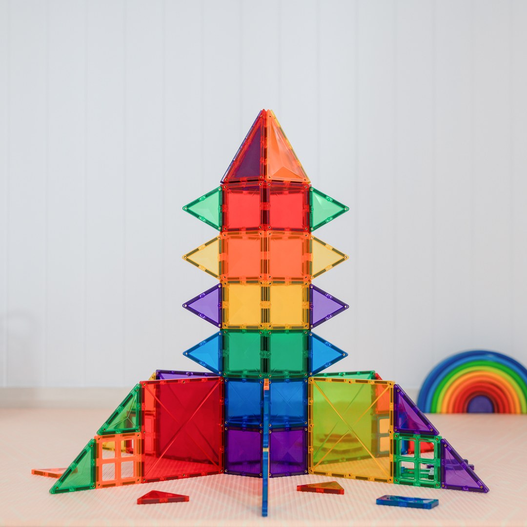 Rainbow CONNETIX magnetic tile rocket standing on large square fins