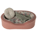 Maileg cosy basket small in coral with a floral lining, round cushion and green knitted blanket