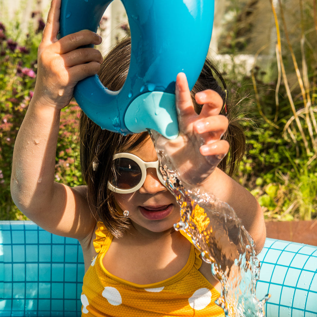 Quut Outdoor Toy Watering Can Cana (L) Ocean
