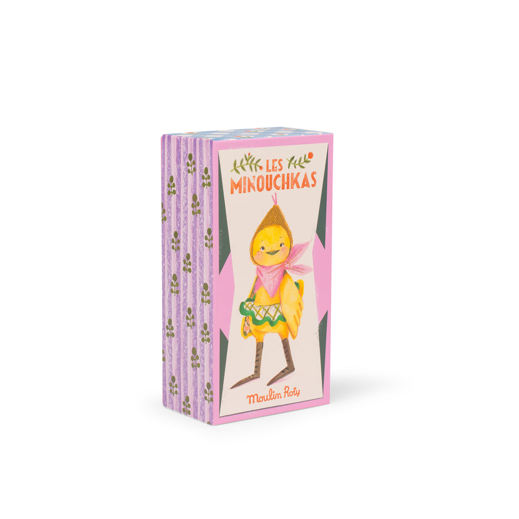Box of 'Les Minouchkas' with a character design on a white background