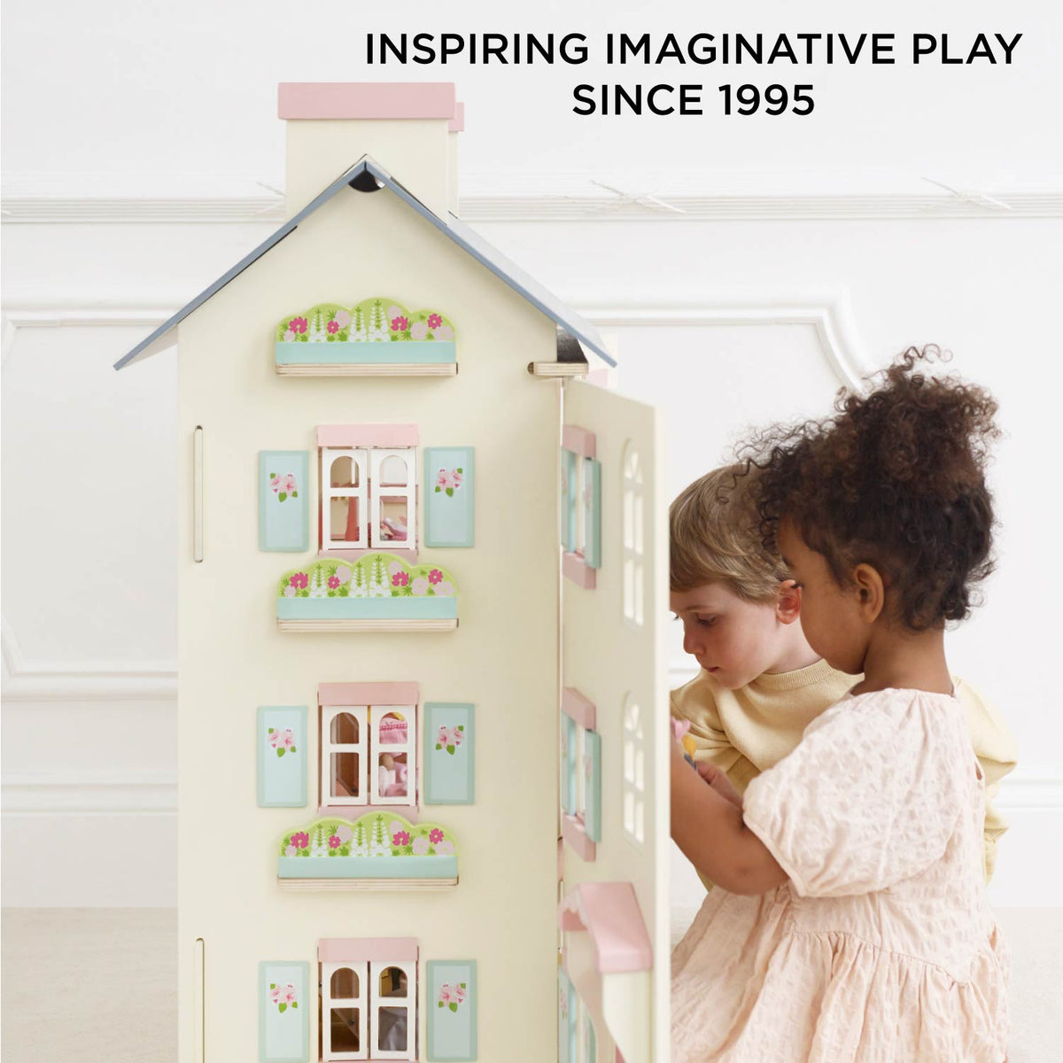 Le Toy Van Cherry Tree Hall Wooden Dolls House