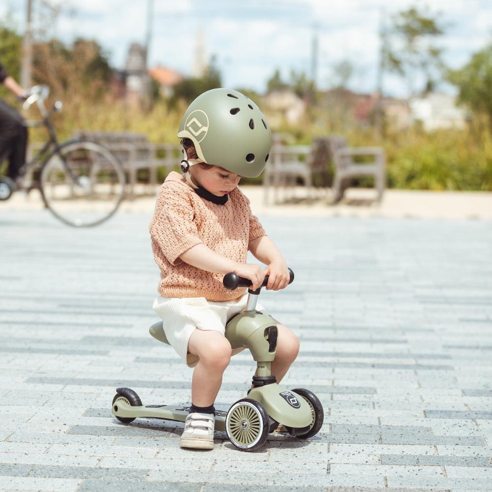 Scoot_&_Ride_Highwaykick_1_toddler_scooter_in_Olive_green