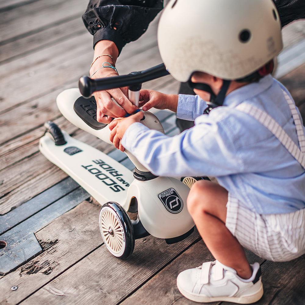 Scoot_and_Ride_Highway_Kick_1_ash_toddler_scooter