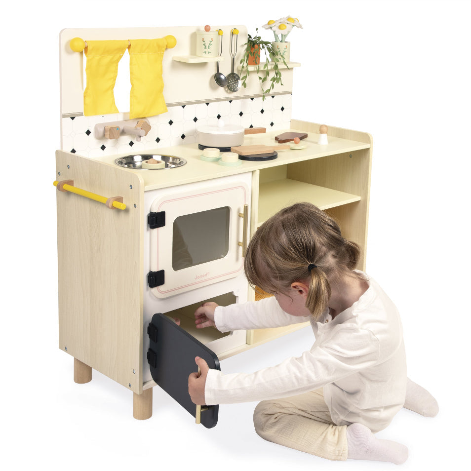 Janod Shiny Large Well Equipped Grandma Cooker - Binky