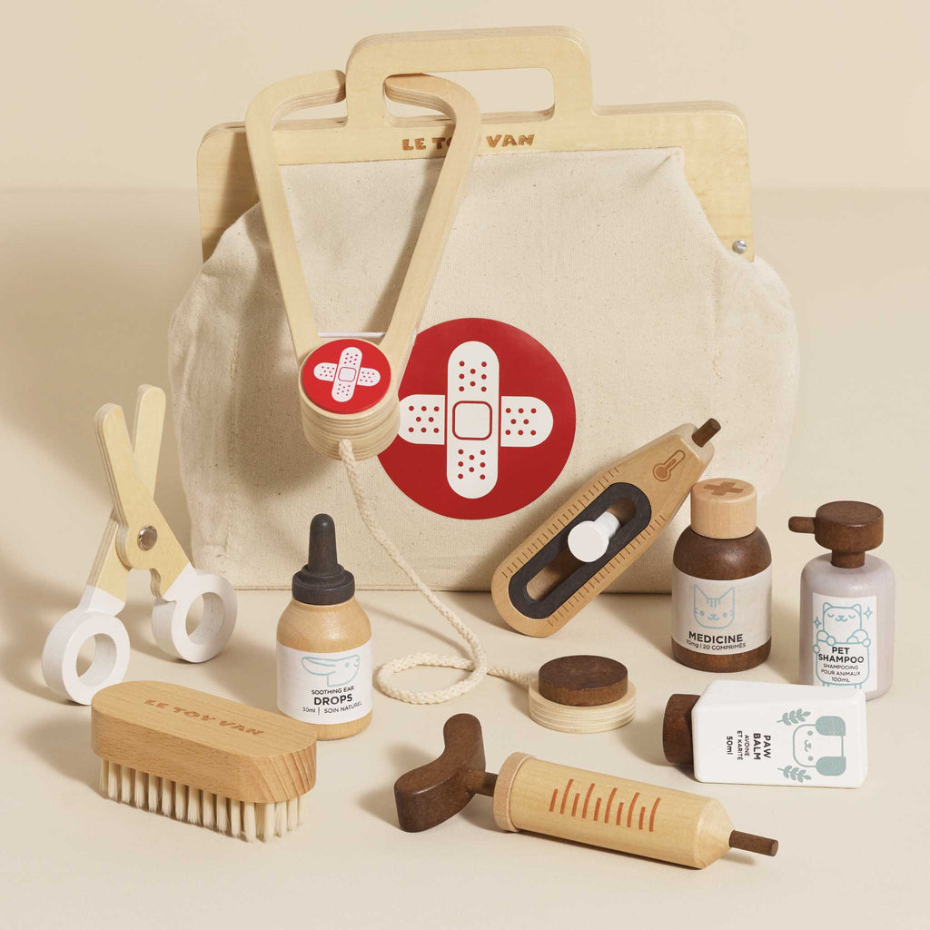 Le Toy Van Wooden Animal Vet Set