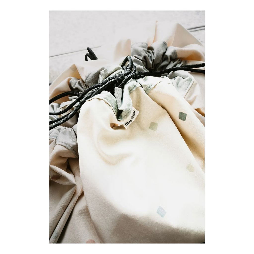 Play and Go Noomad Game Bag / Mat - World Map