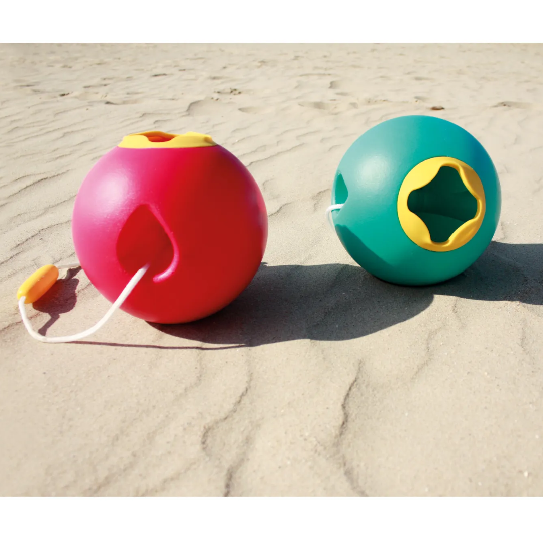Large Ballo Beach Bucket – Cherry