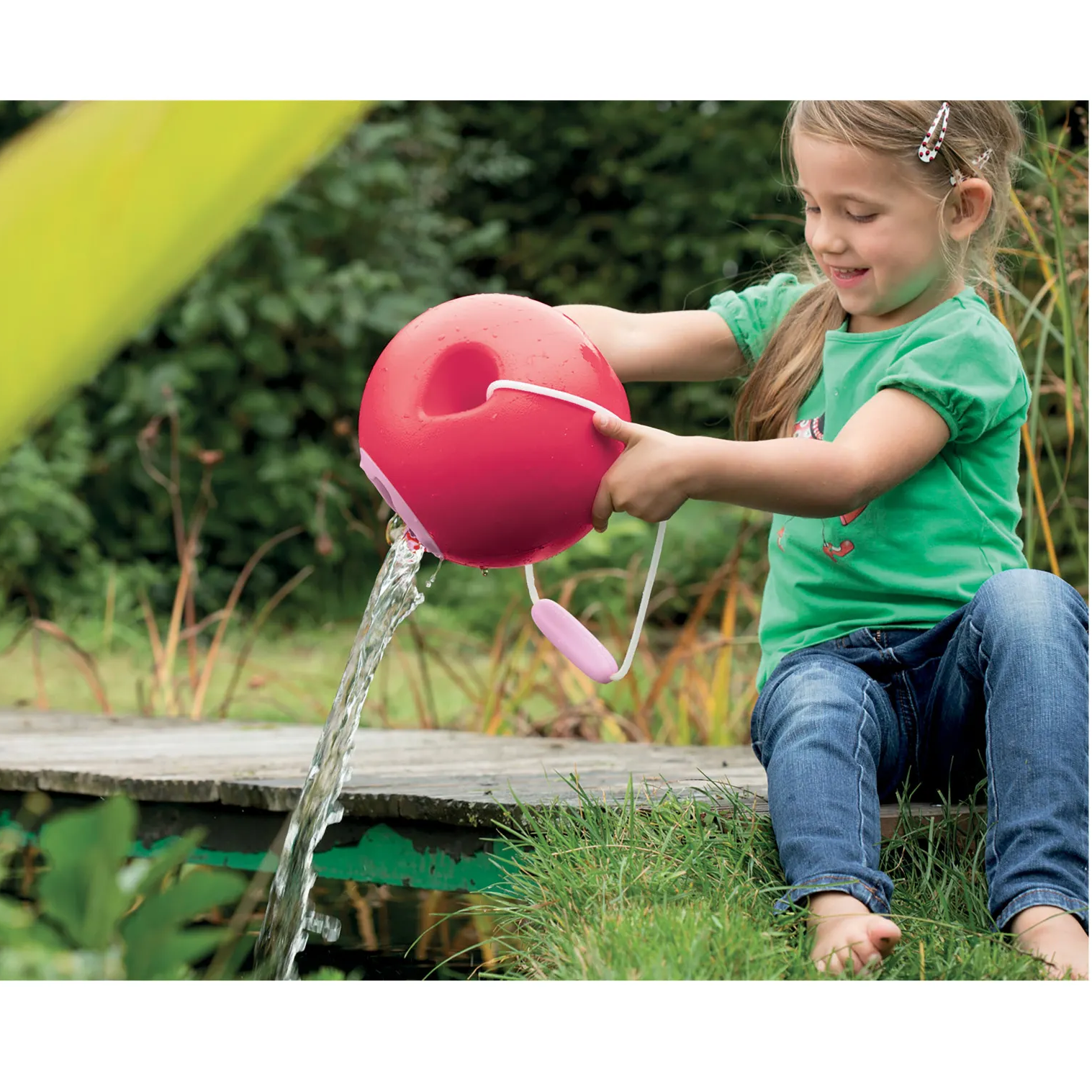 Large Ballo Beach Bucket – Cherry