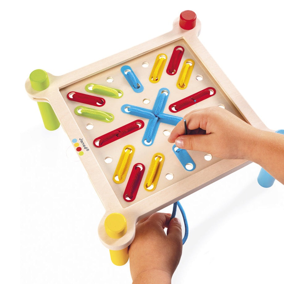 Lacing game table - Binky