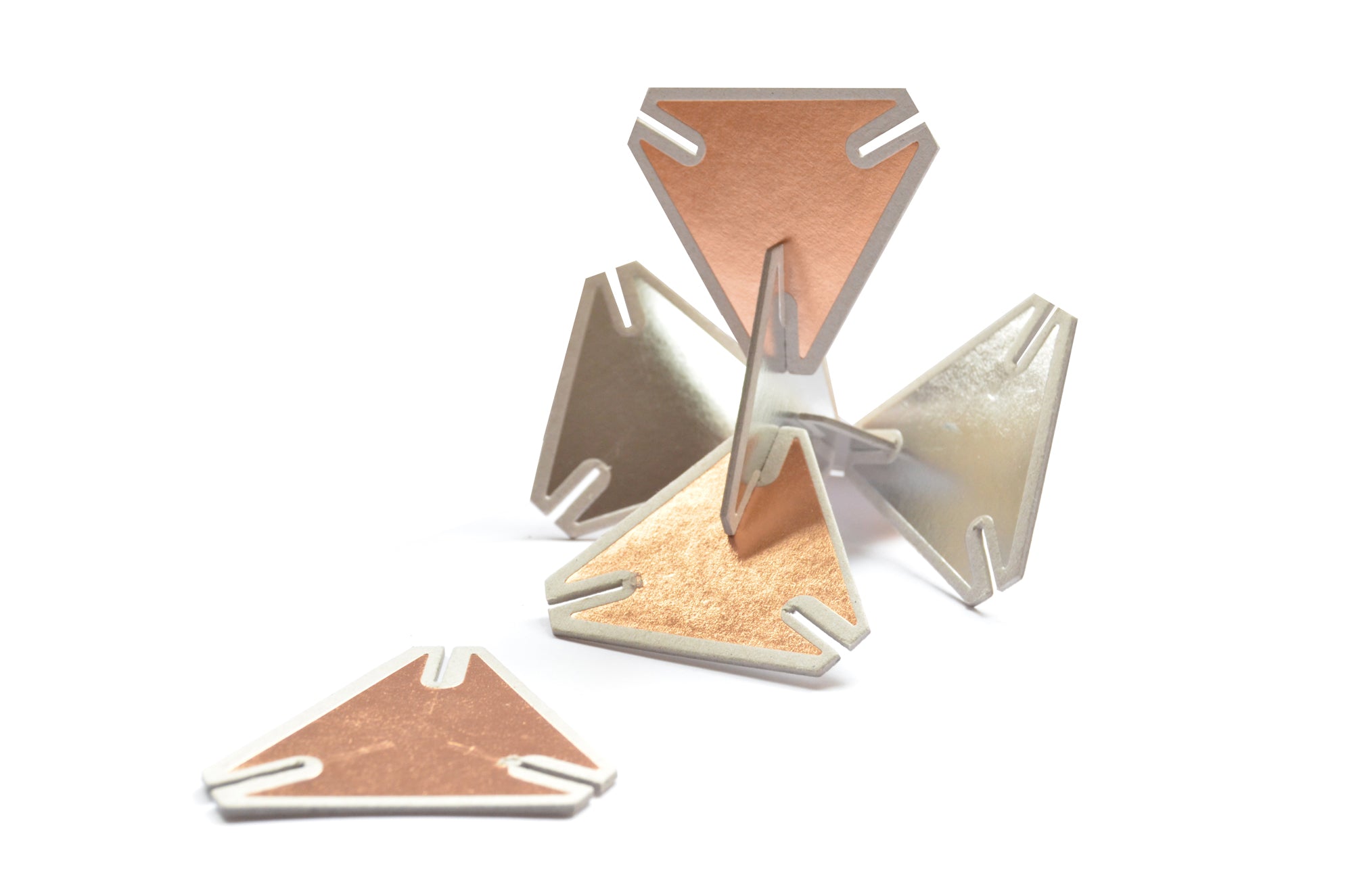 Triangulo ROC - Sculpture to construct - Binky